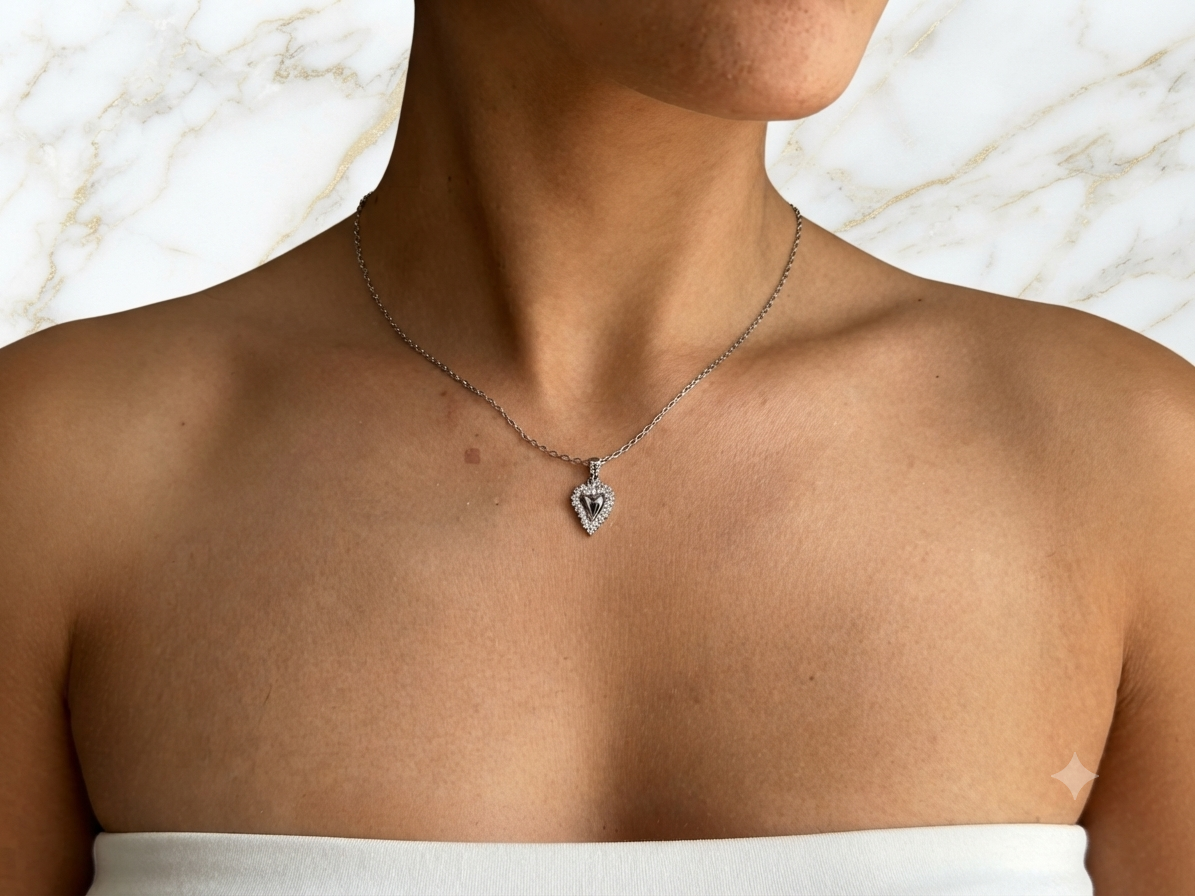Collana "Piccolo Battito" – Pendente a Cuore con Zirconi